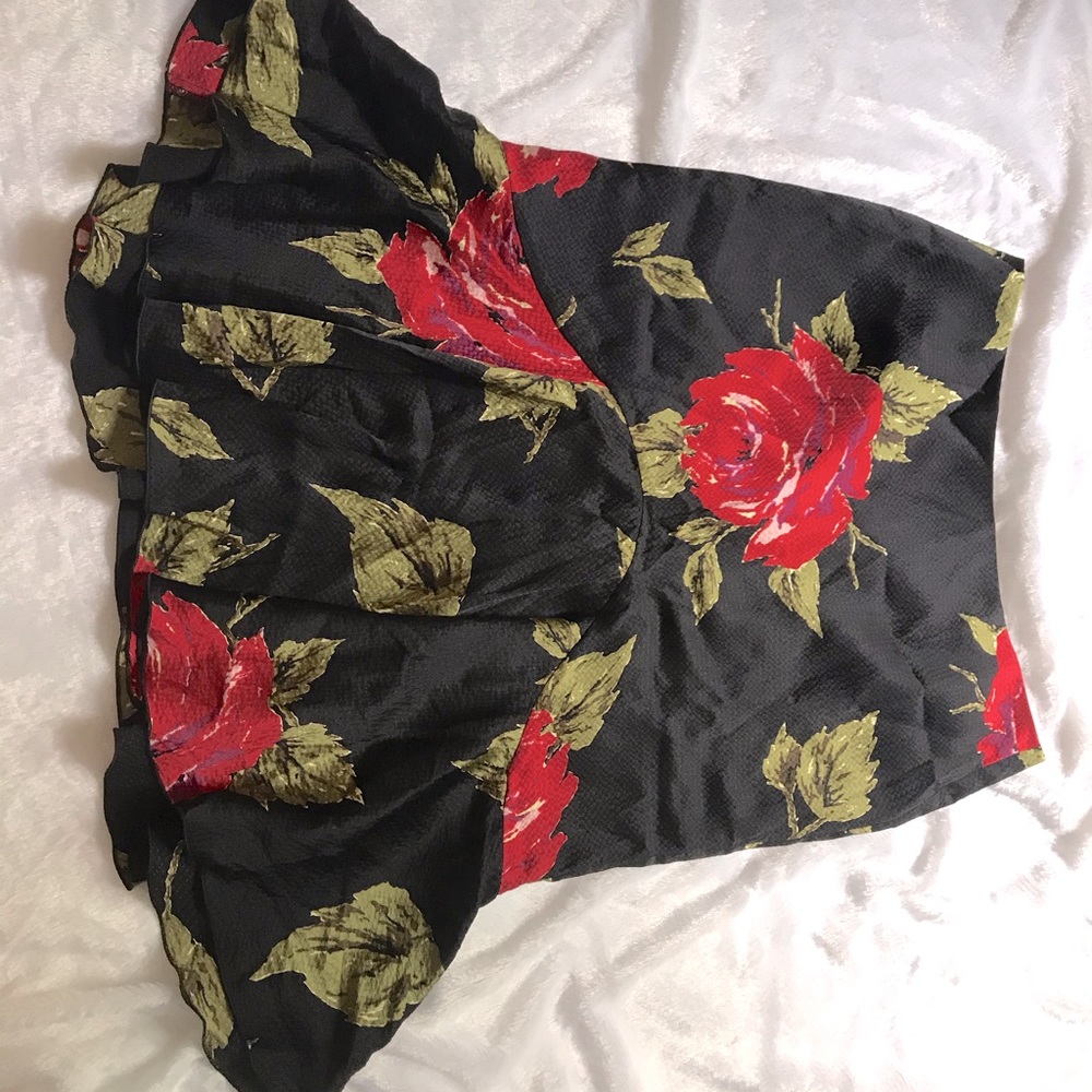 Trina Turk size 2 silk skirt